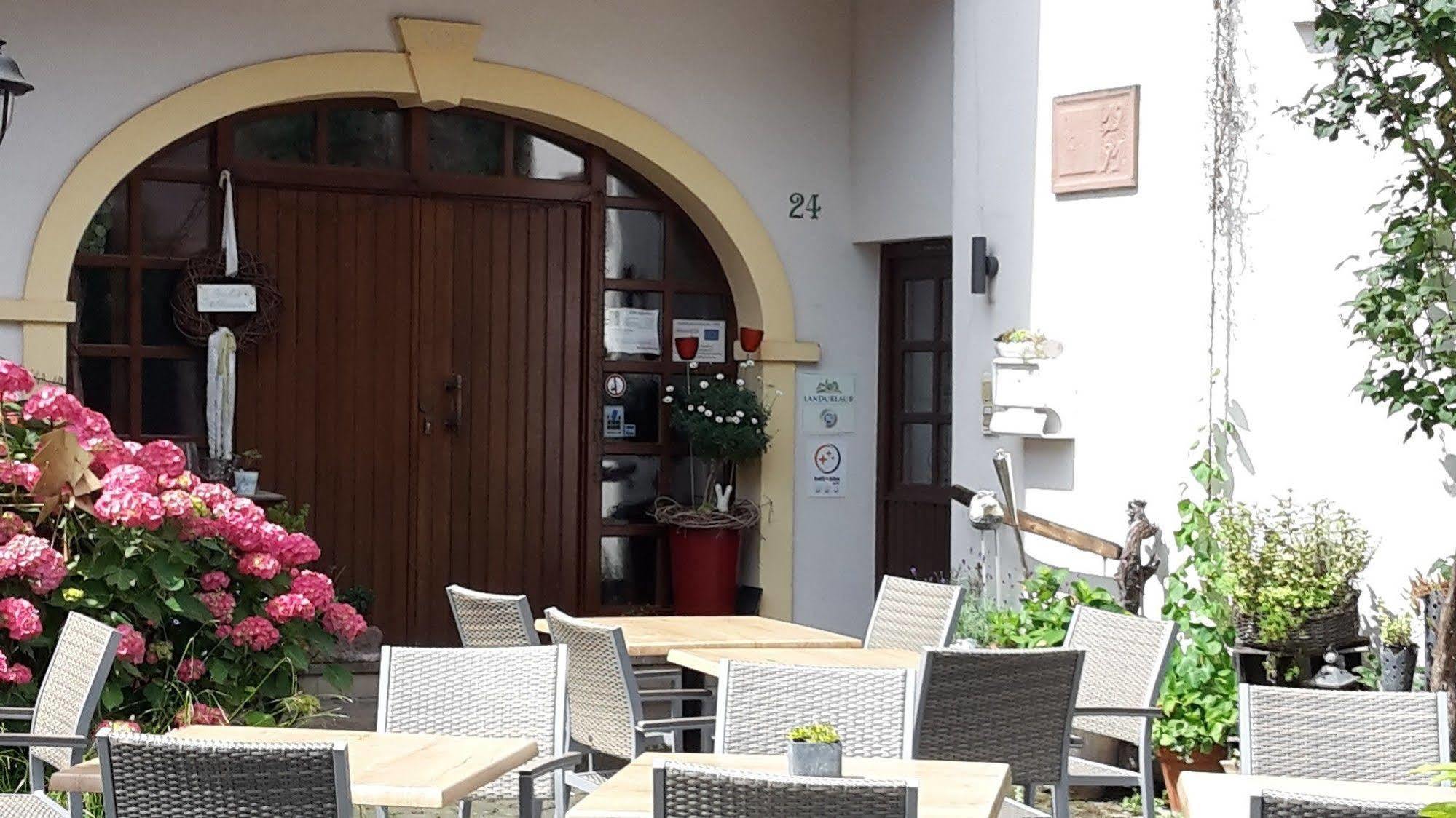 Johannishof Wein-Café&Gästehaus Langsur Exterior foto